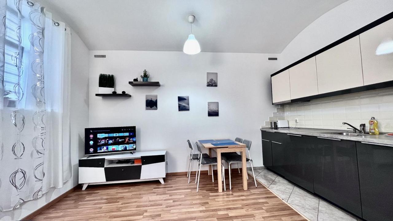 Ground Floor Apartment Prag Exteriör bild